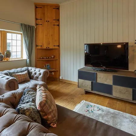 Host & - The Old Post Office Dom wakacyjny