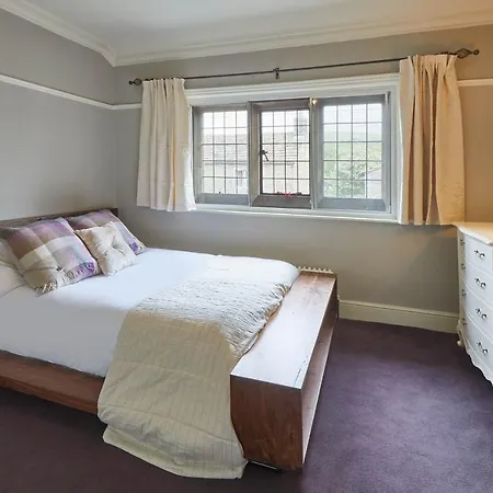 Host & - The Old Post Office * Burnsall