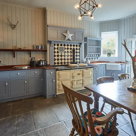 Host & - The Old Post Office * Burnsall