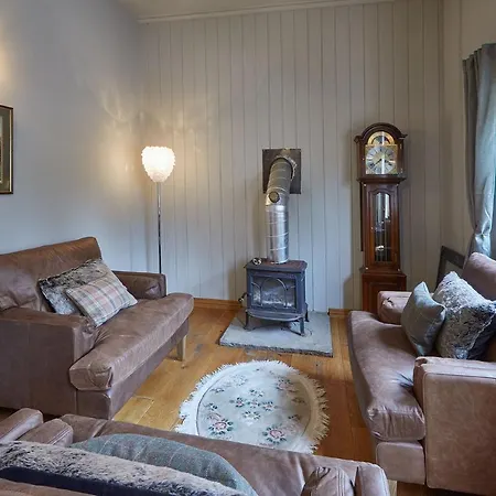 Host & - The Old Post Office *